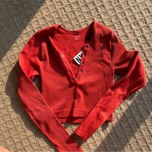 Long sleeve crop top